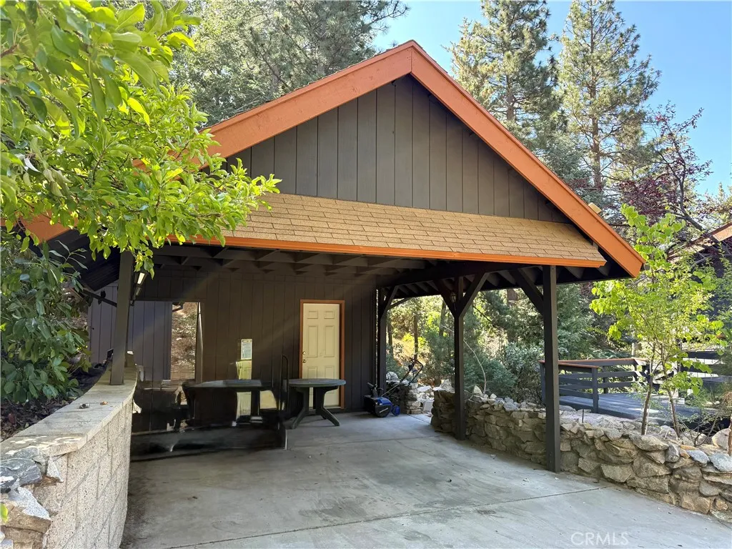 6301 Cedar Ave, Angelus Oaks, California 92305 home-pic-24